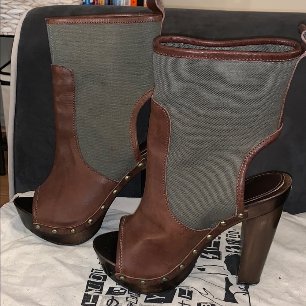 DSQUARED clog heels